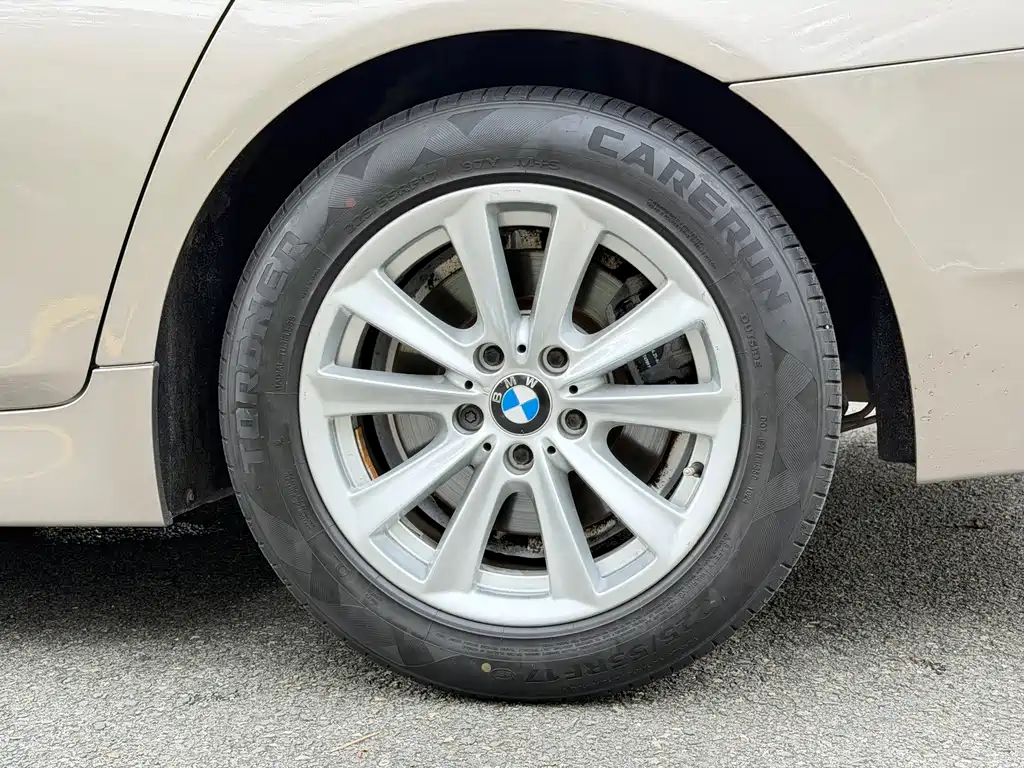 BMW 5 Series 2013 — фото 10