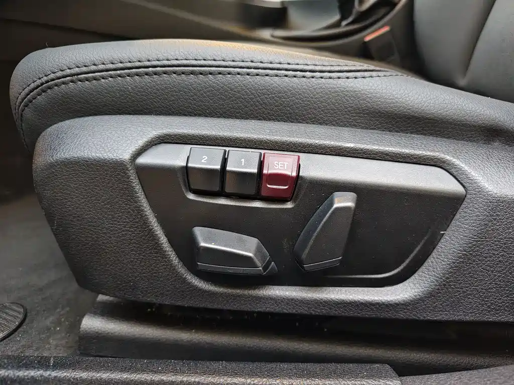 BMW 3 Series 2016 — фото 13