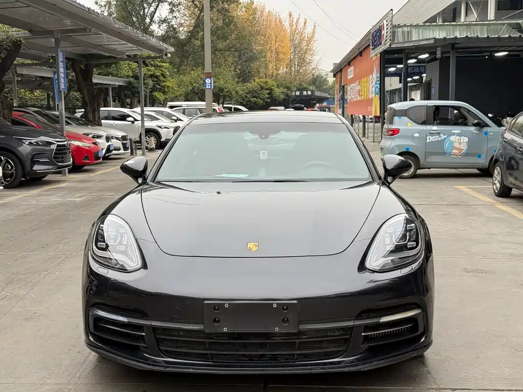 Porsche Panamera 2019