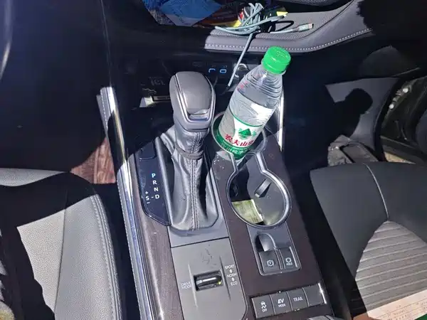 Toyota Crown Kluger 2022