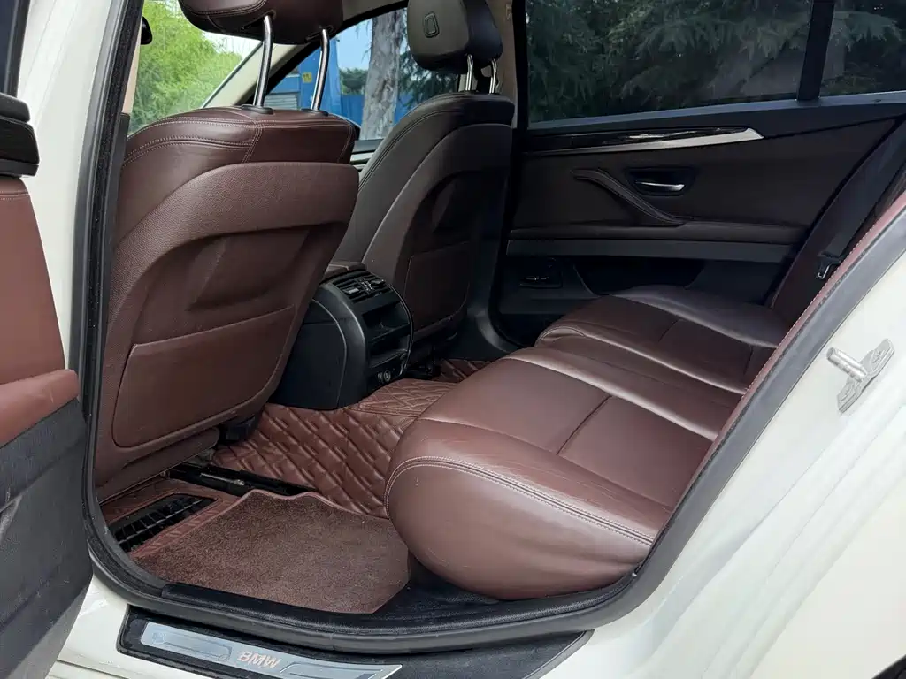 BMW 5 Series 2015 — фото 6