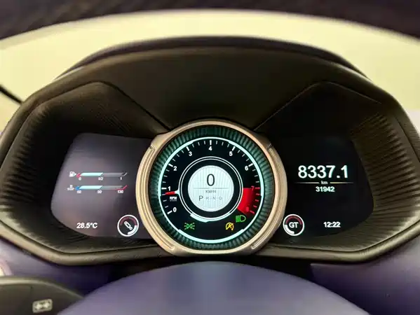 Aston Martin DB11 2019