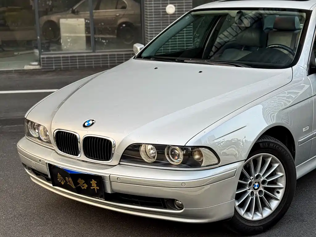 BMW 5 Series 2002 — фото 3