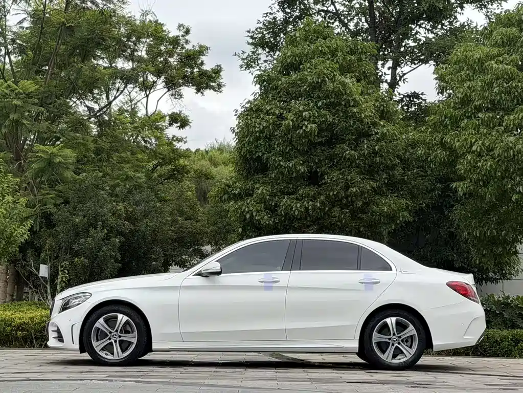 Mercedes-Benz C-Class 2020 — фото 10