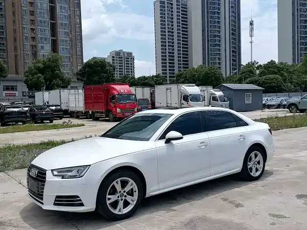 Audi A4L 2018