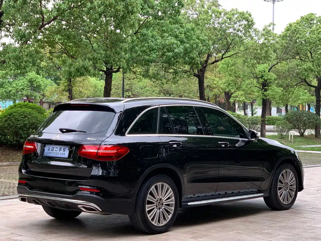 Mercedes-Benz GLC 2017 — фото 18