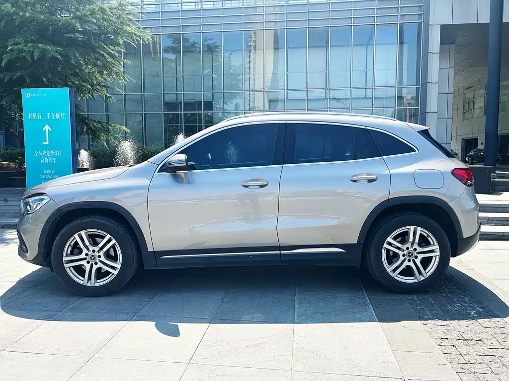 Mercedes-Benz GLA 2023