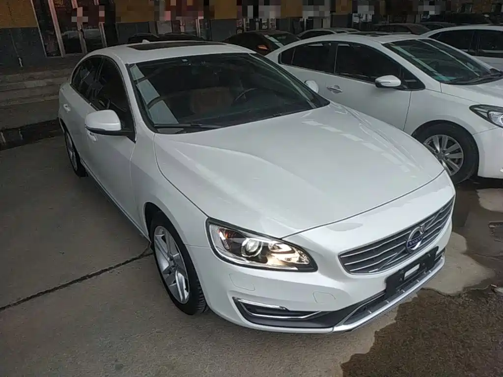 Volvo S60 2015 — фото 4
