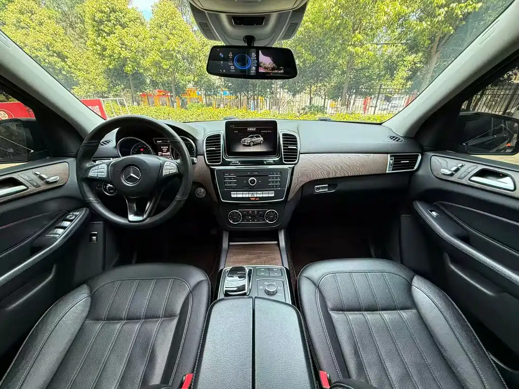 Mercedes-Benz GLE 2015 — фото 9
