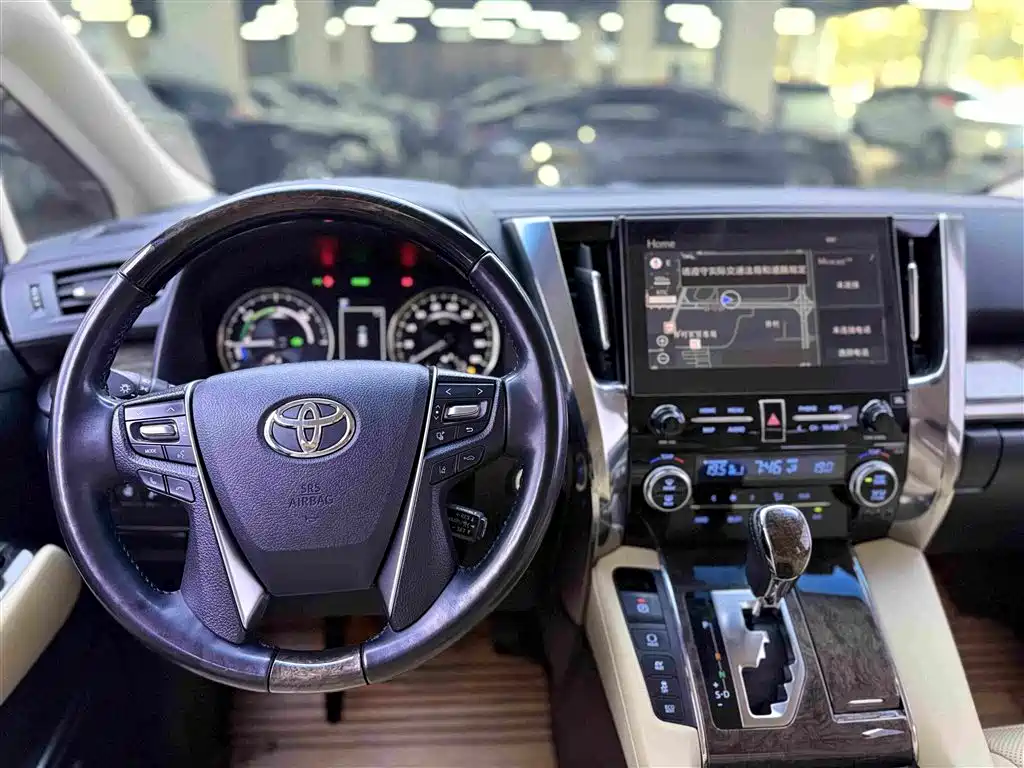 Toyota Vellfire 2021 — фото 14
