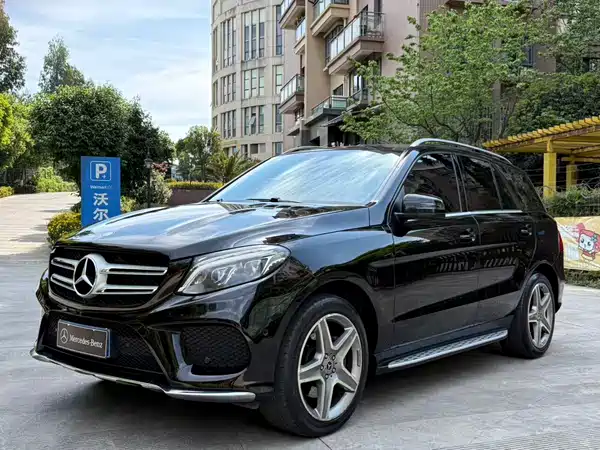 Mercedes-Benz GLE 2015