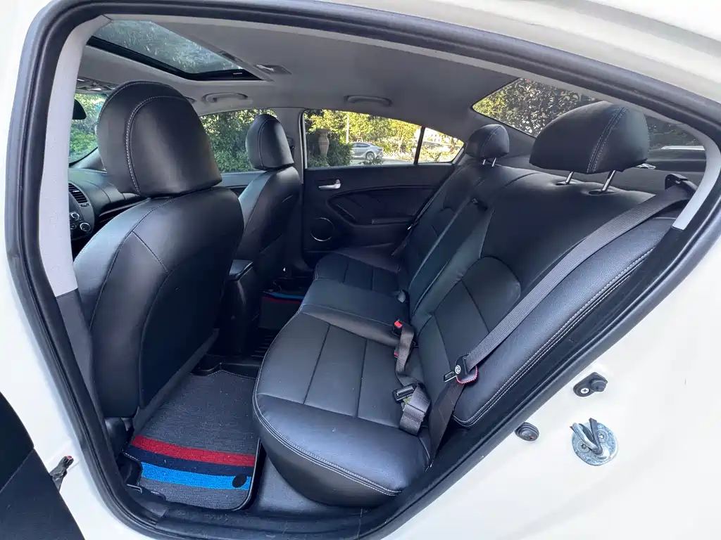Kia K3 2015