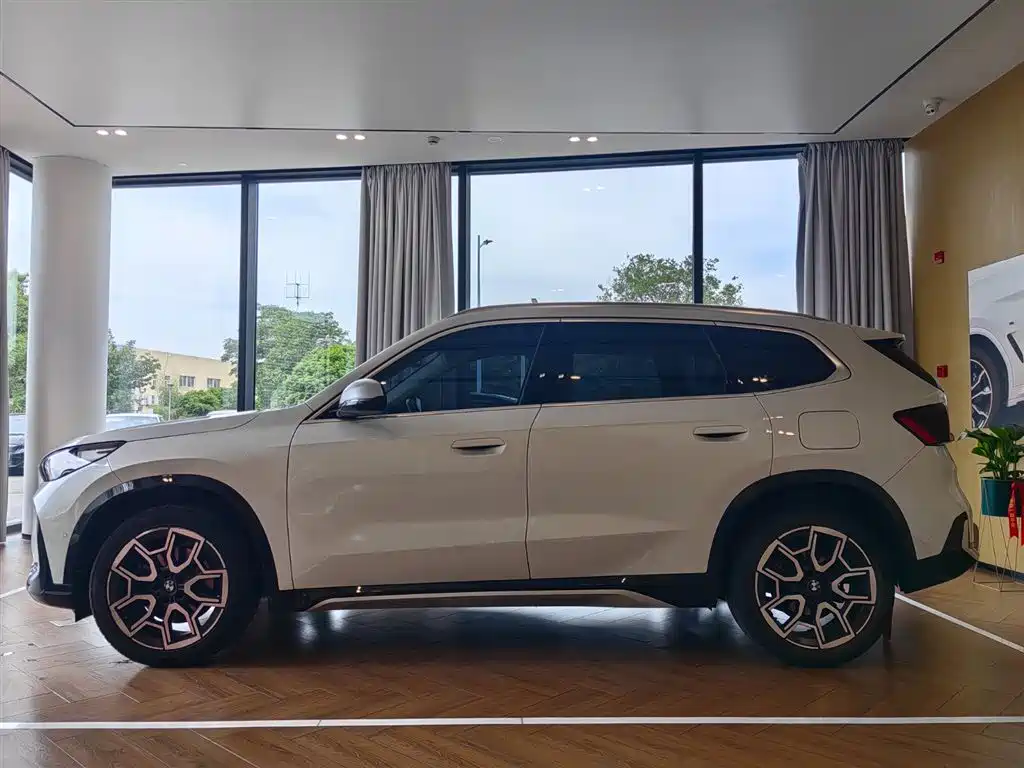 BMW X1 2024 — фото 3