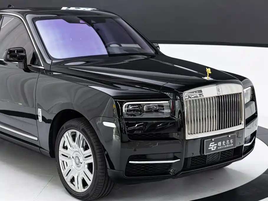 Rolls-Royce Cullinan 2021 — фото 18