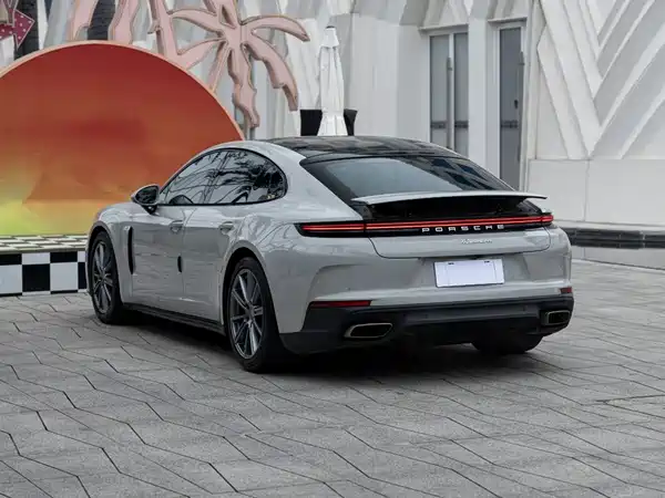Porsche Panamera 2024