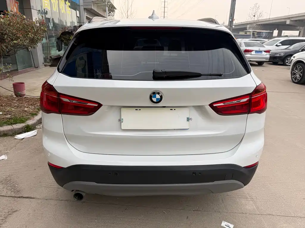 BMW X1 2018 — фото 5