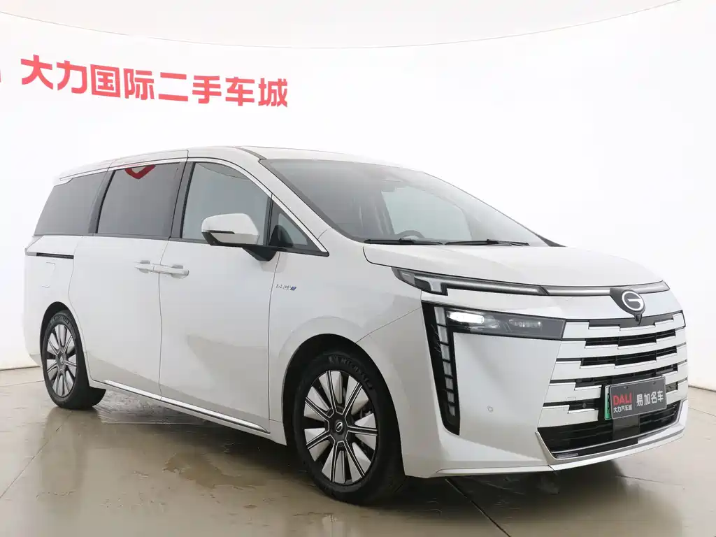 GAC Trumpchi E8 PHEV 2024 — фото 3
