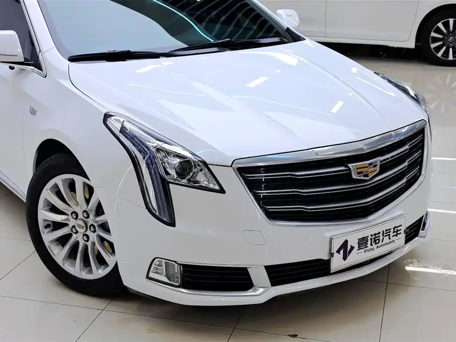 Cadillac XTS 2018 — фото 11