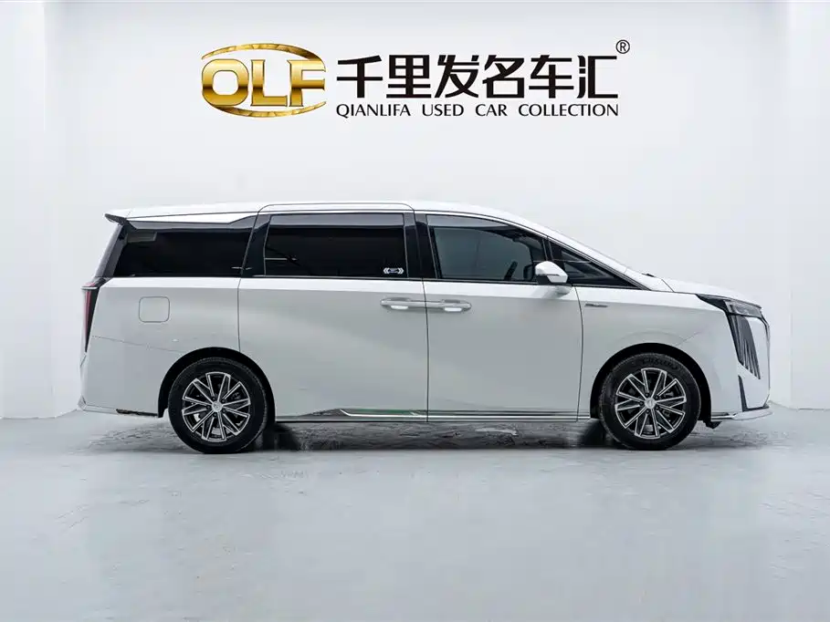 GAC Trumpchi M8 2023 — фото 8