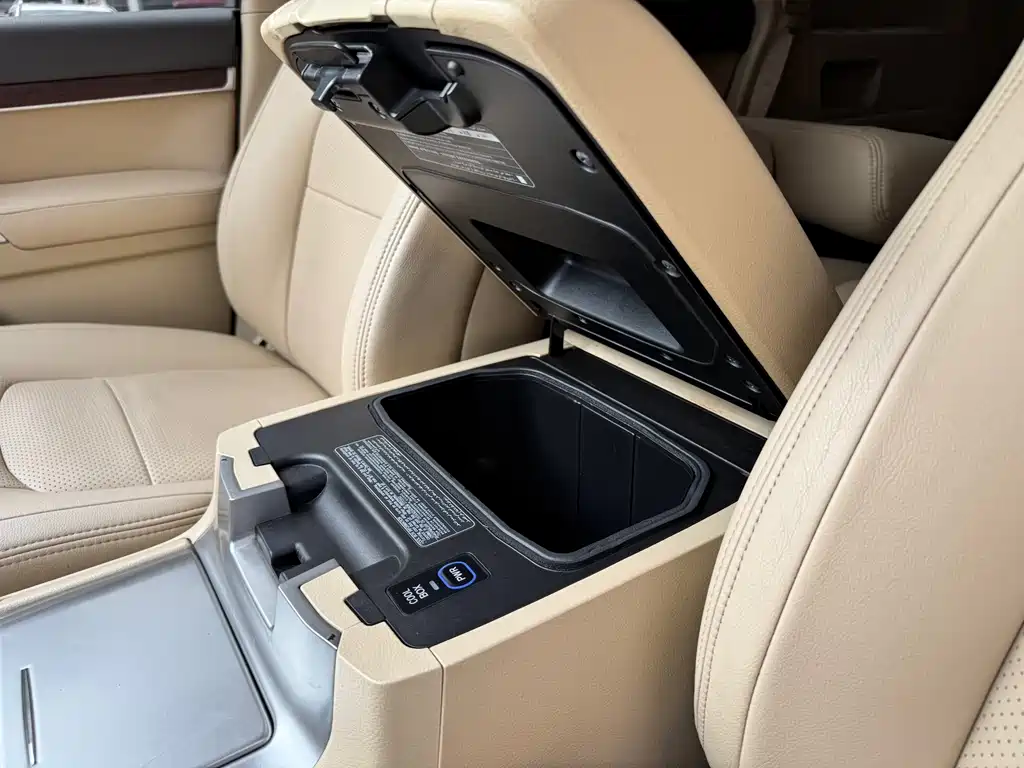 Toyota Land Cruiser 2017 — фото 10