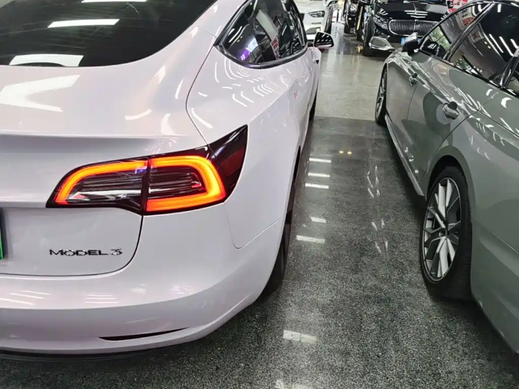 Tesla Model 3 2022 — фото 8