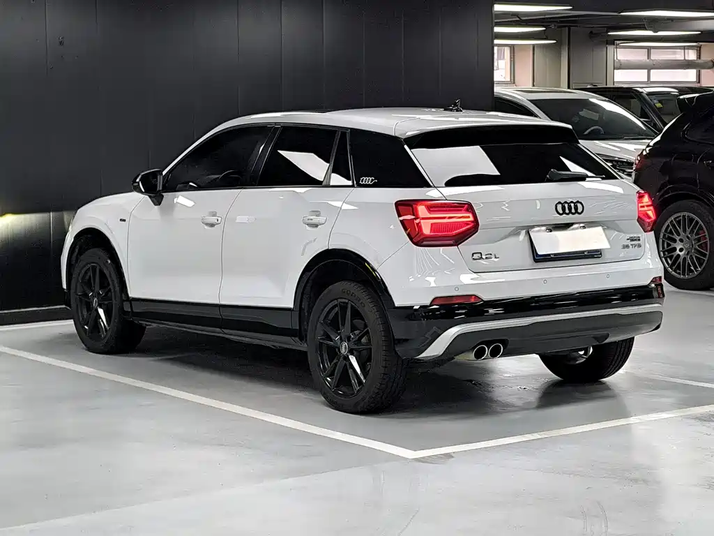 Audi Q2L 2019 — фото 15