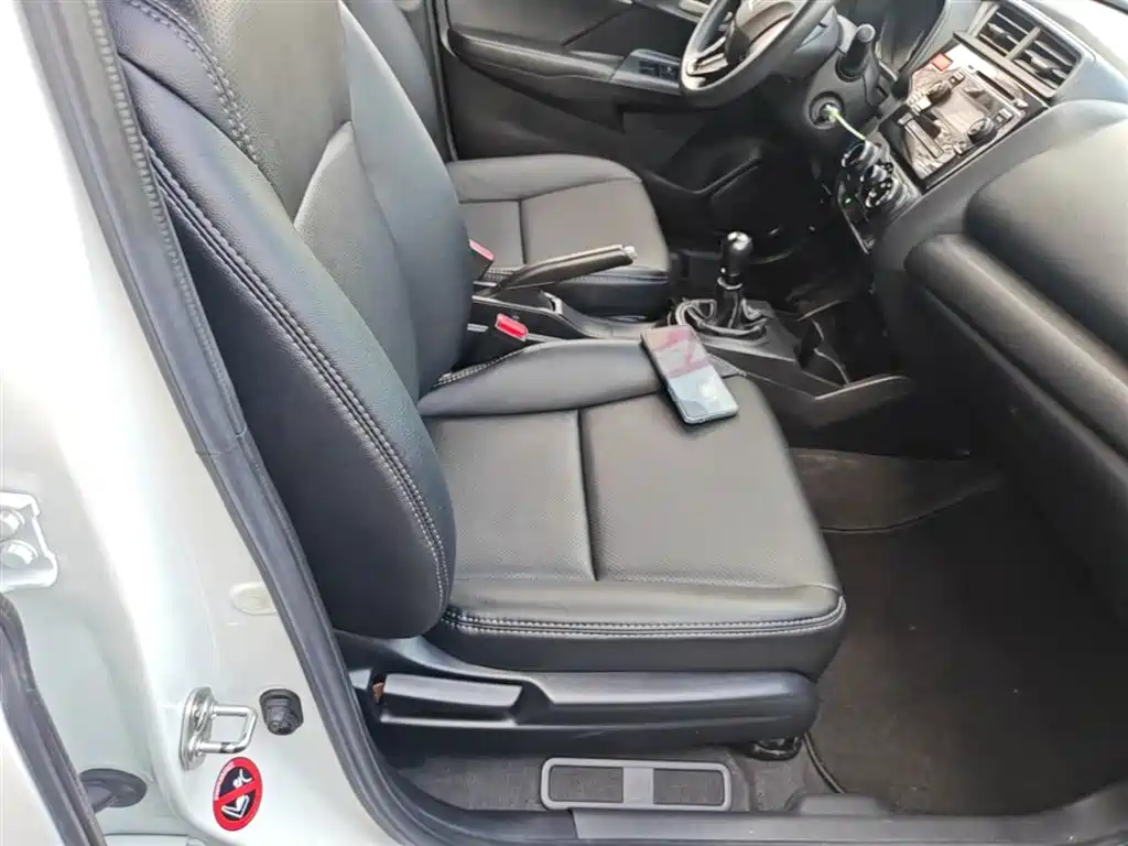 Honda Fit 2017 — фото 25