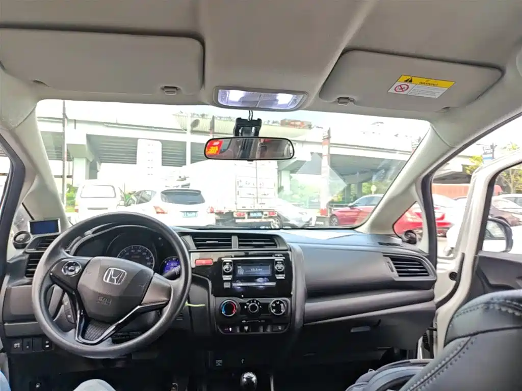 Honda Fit 2017 — фото 18