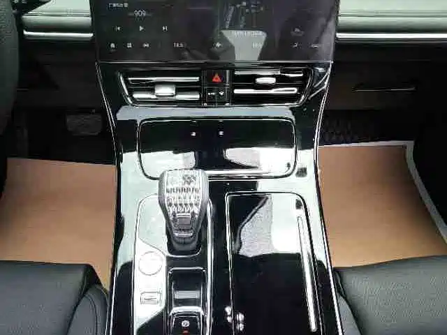 GAC Motor Trumpchi M8 2023 — фото 16