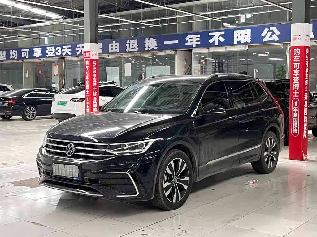 Volkswagen Tiguan L 2025 — фото 1