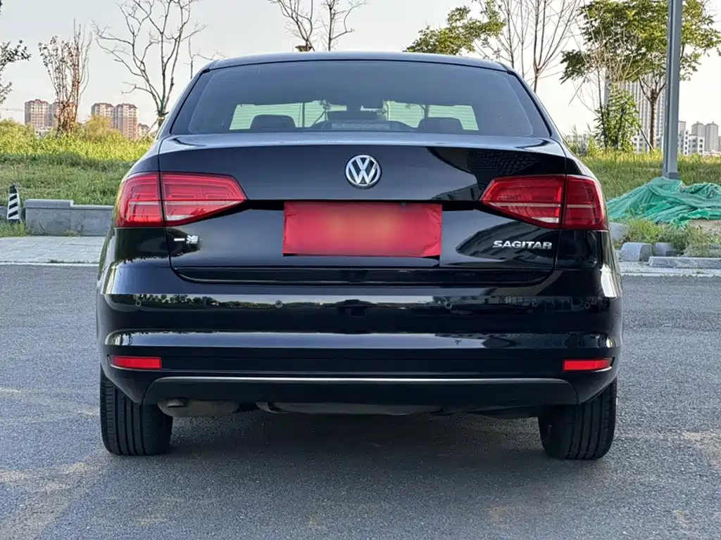 Volkswagen Sagitar 2018