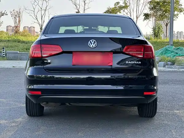 Volkswagen Sagitar 2018