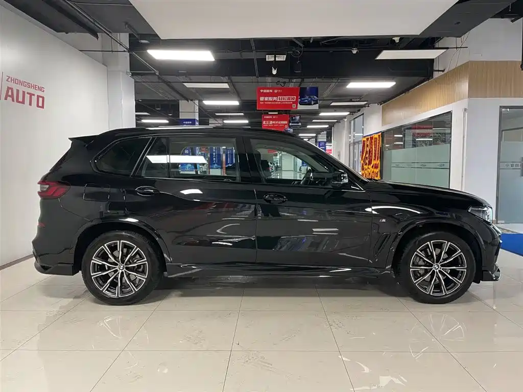 BMW X5 2023