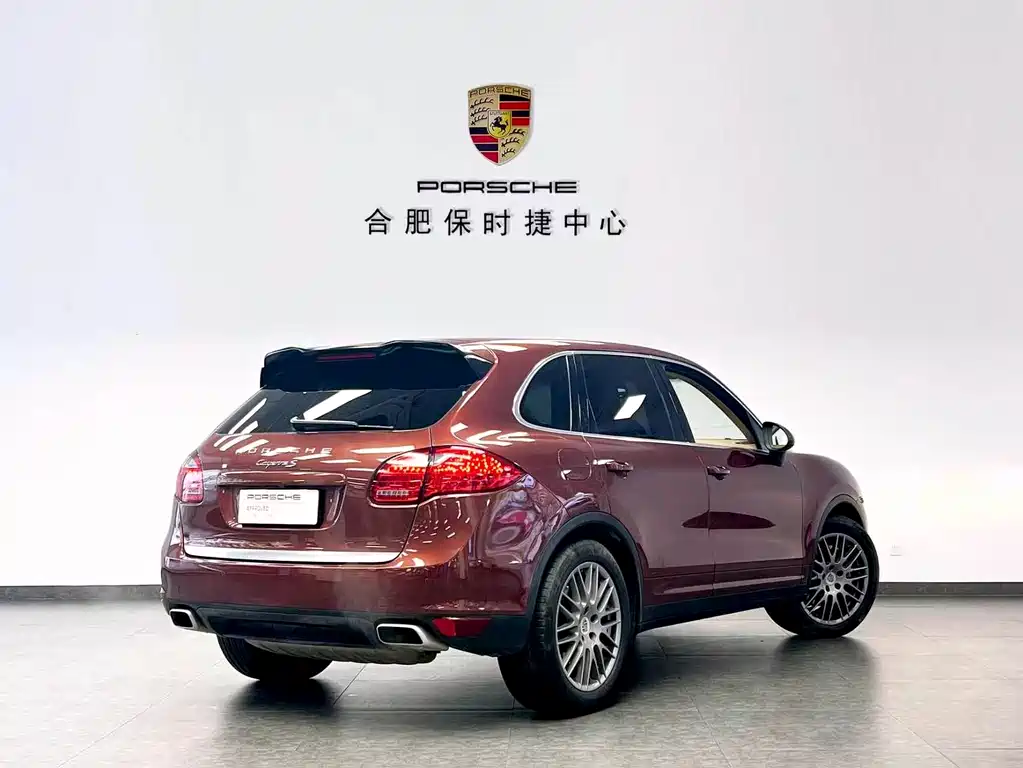 Porsche Cayenne 2012 — фото 6