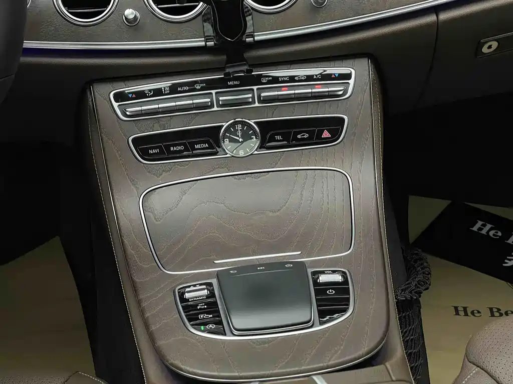 Mercedes-Benz E-Class 2019 — фото 10