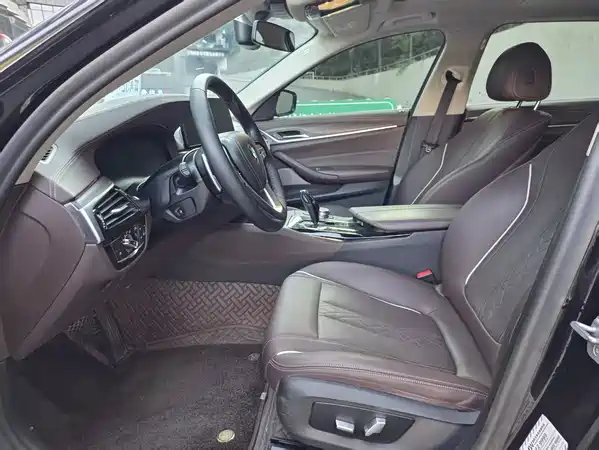 BMW 5 Series 2021
