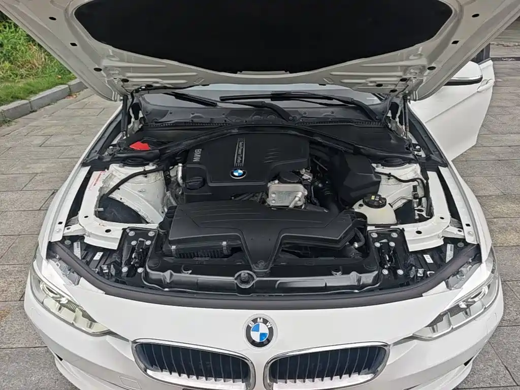 BMW 3 Series 2014 — фото 20