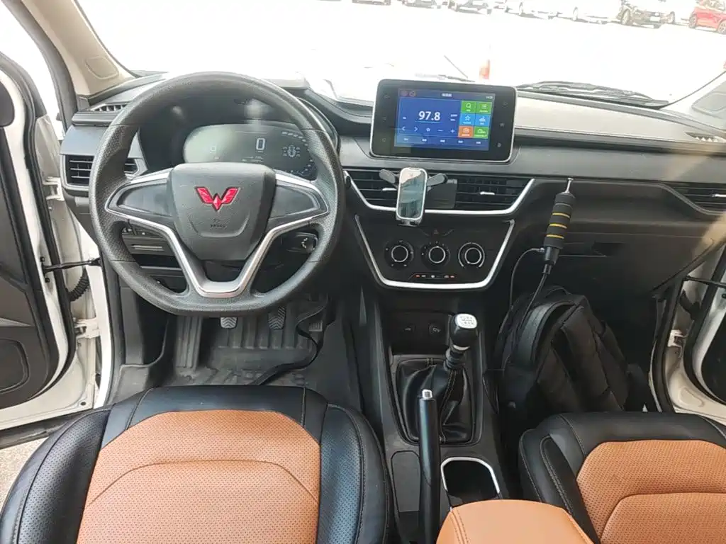 Wuling Hongguang S3 2022 — фото 10