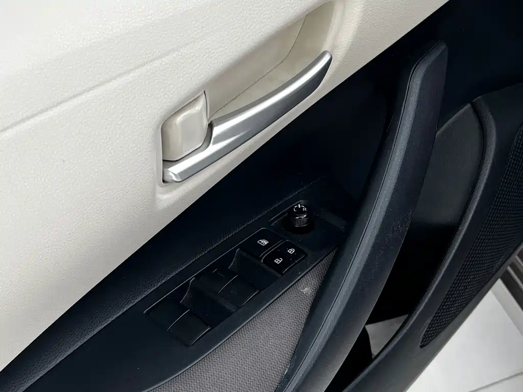 Toyota Corolla 2020 — фото 10