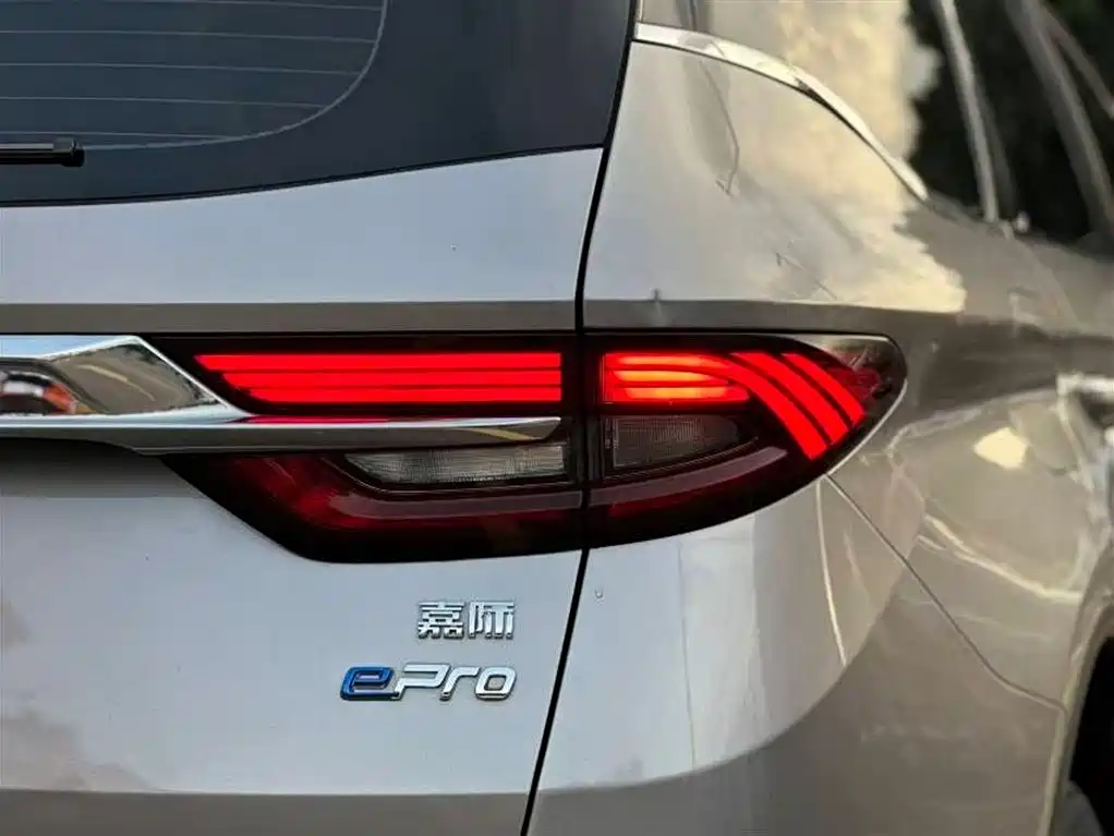 Geely Jia Ji New Energy 2020 — фото 8