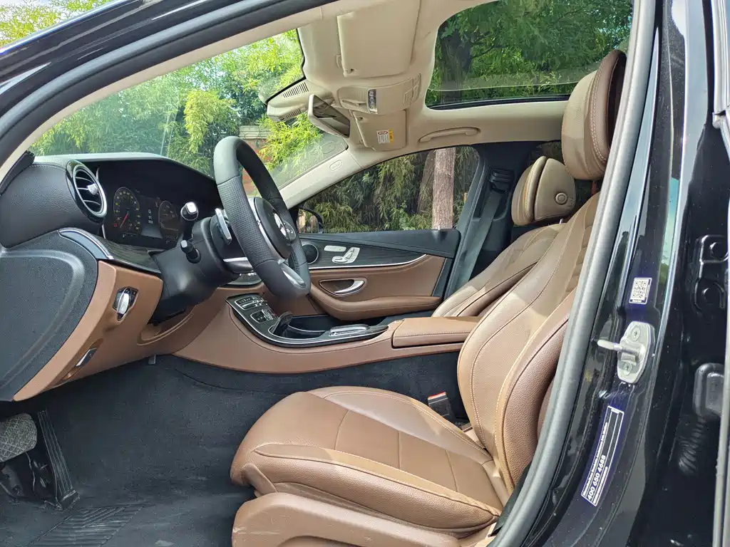 Mercedes-Benz E-Class 2020 — фото 23