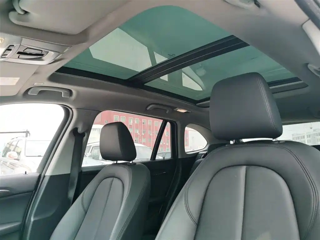 BMW X1 2018 — фото 14