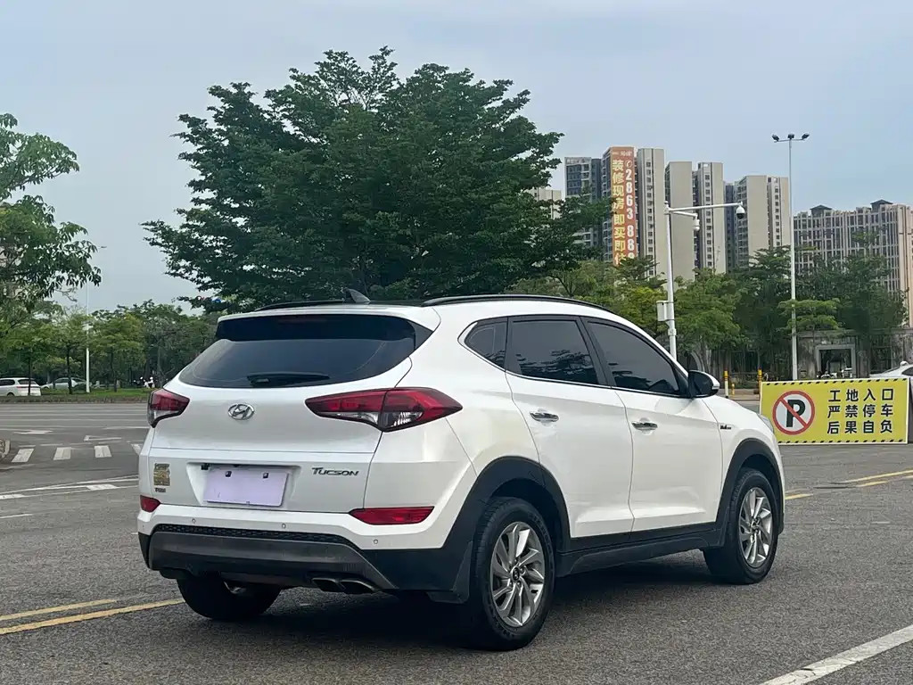 Hyundai Tucson 2016 — фото 9
