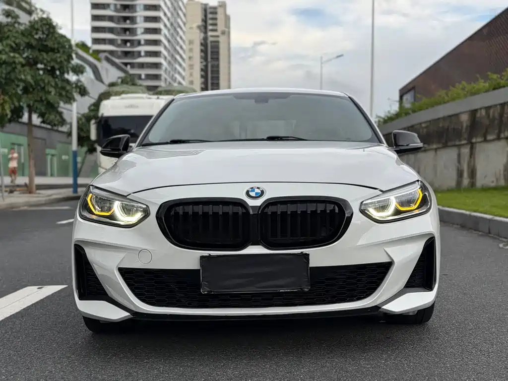 BMW 1 Series 2021