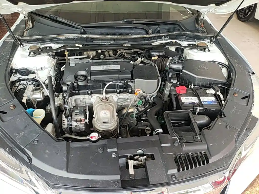 Honda Accord 2017 — фото 20