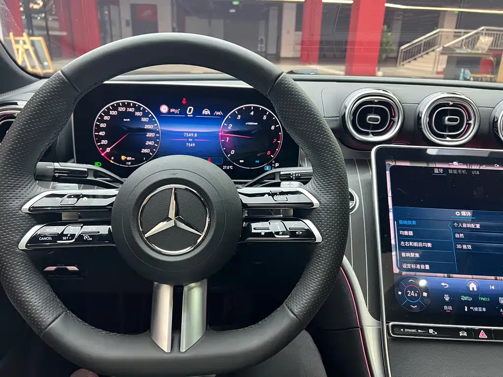 Mercedes-Benz C-Class 2025