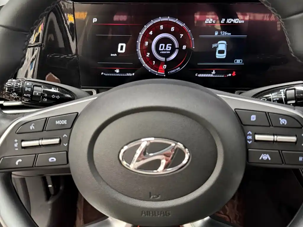 Hyundai Elantra 2022