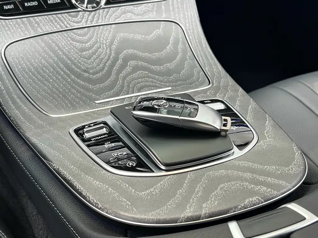 Mercedes-Benz CLS 2019 — фото 28