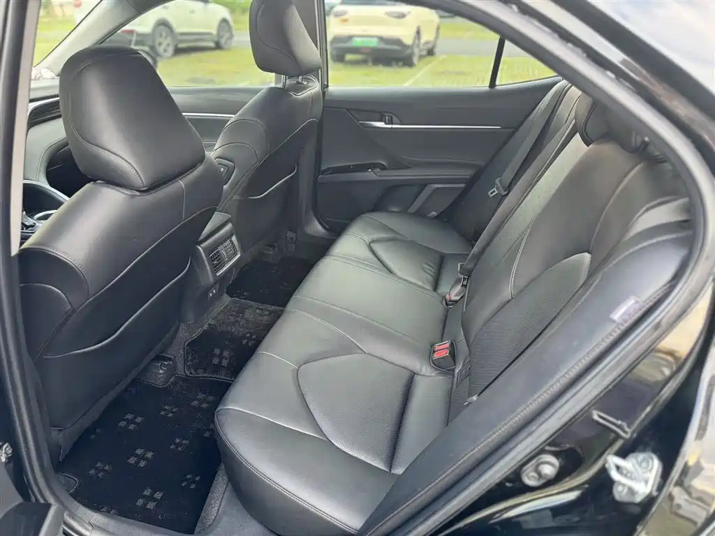 Toyota Camry 2019