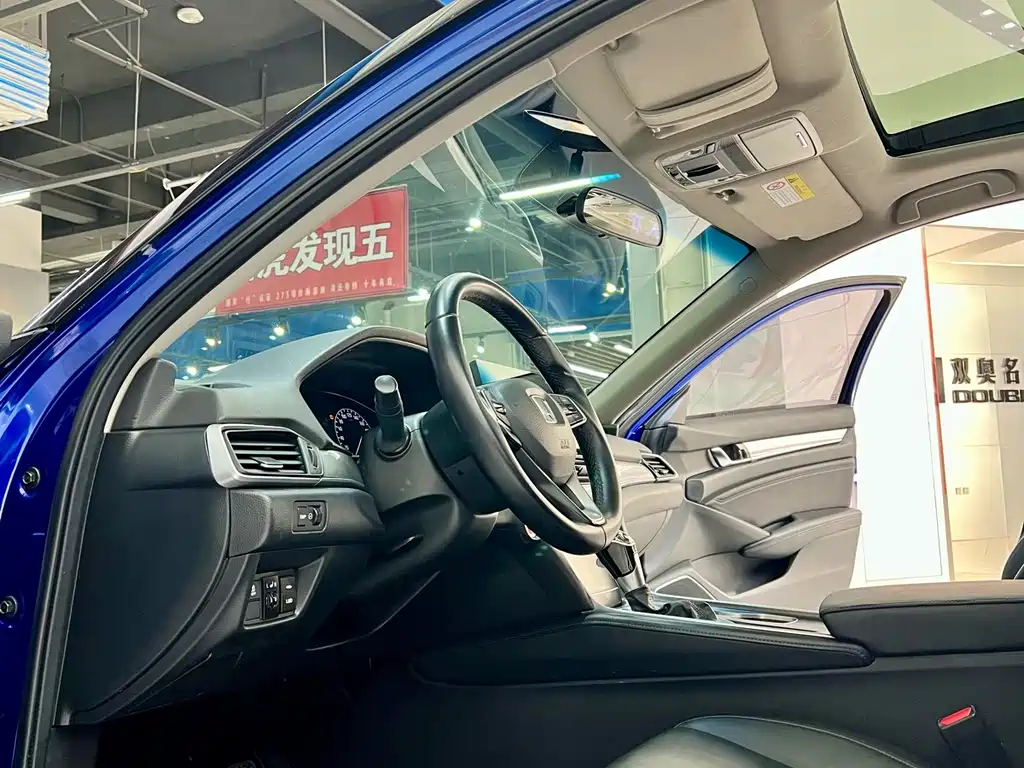 Honda Accord 2018 — фото 8